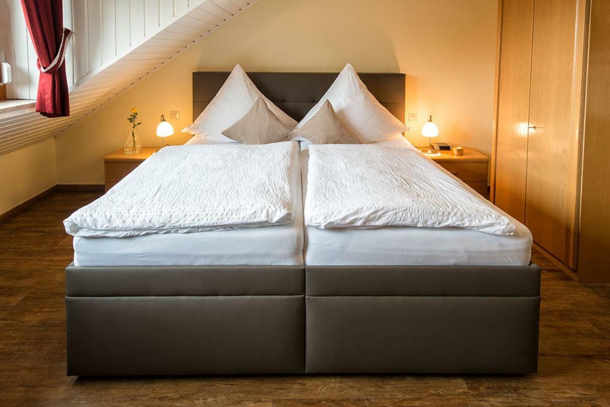 Wein & Gastehaus Hermeshof Hotel Тритенхайм Екстериор снимка