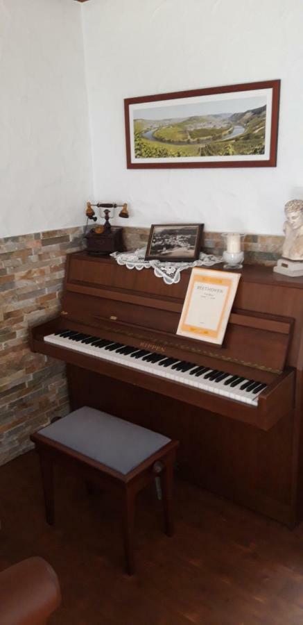 Wein & Gastehaus Hermeshof Hotel Тритенхайм Екстериор снимка